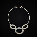 1402 4529 Halsband